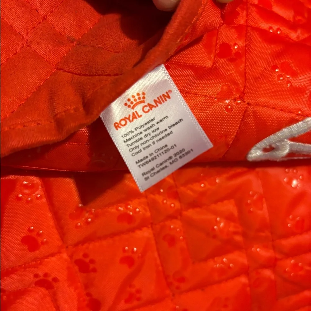Royal Canin Red Quilted Pet Mat